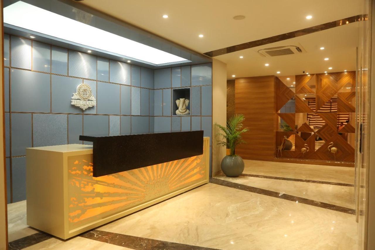 Hotel Bmd The Grand ビルワラ エクステリア 写真