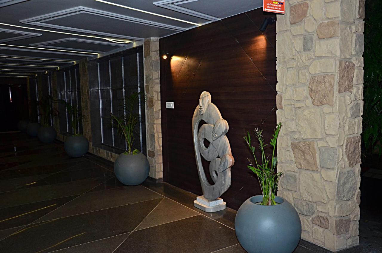 Hotel Bmd The Grand ビルワラ エクステリア 写真