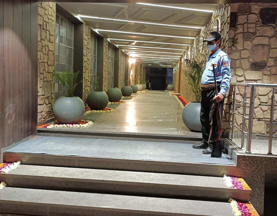 Hotel Bmd The Grand ビルワラ エクステリア 写真